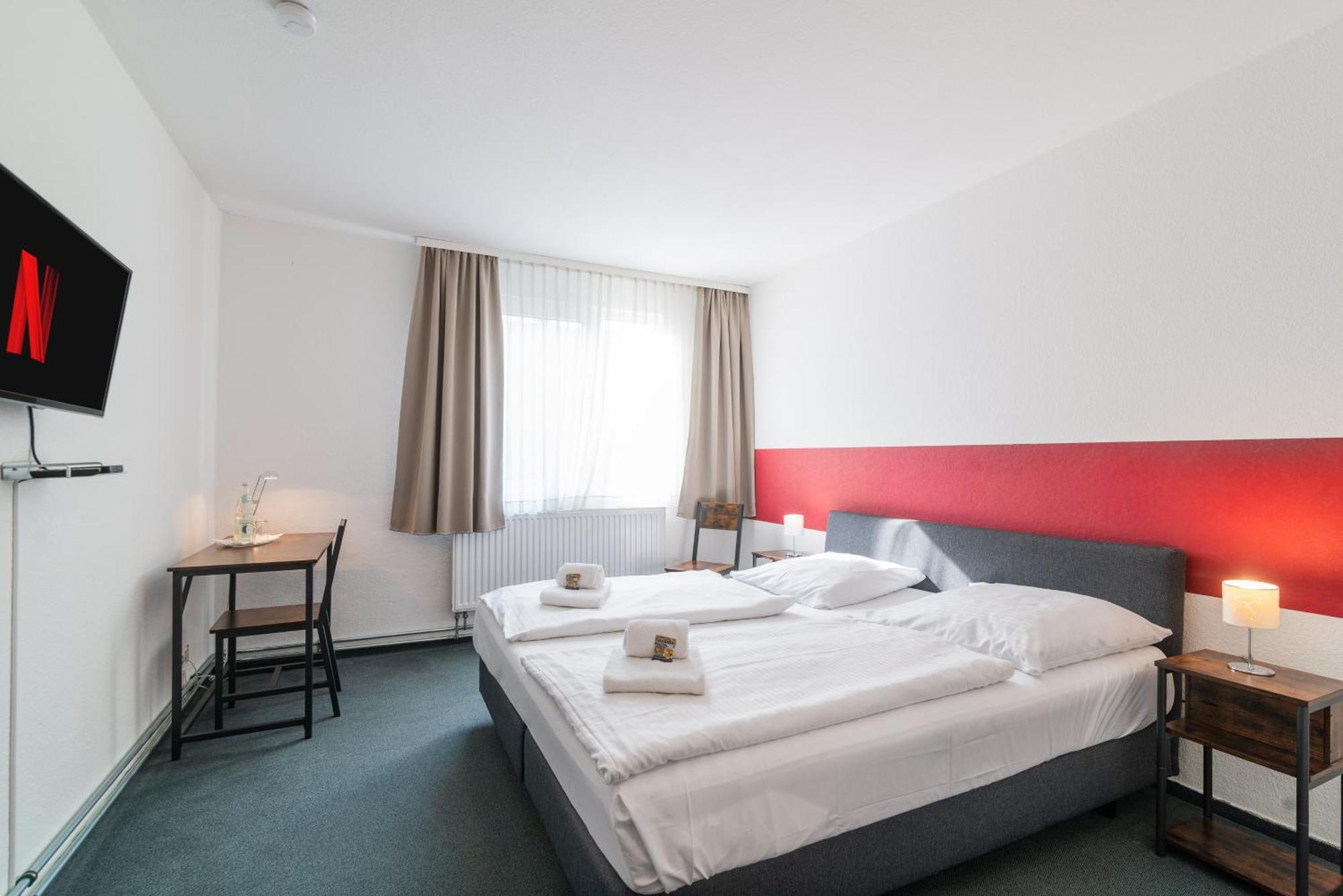 Hotel Cafe Galerie - Smart Tv - Free Parking Garbsen Εξωτερικό φωτογραφία