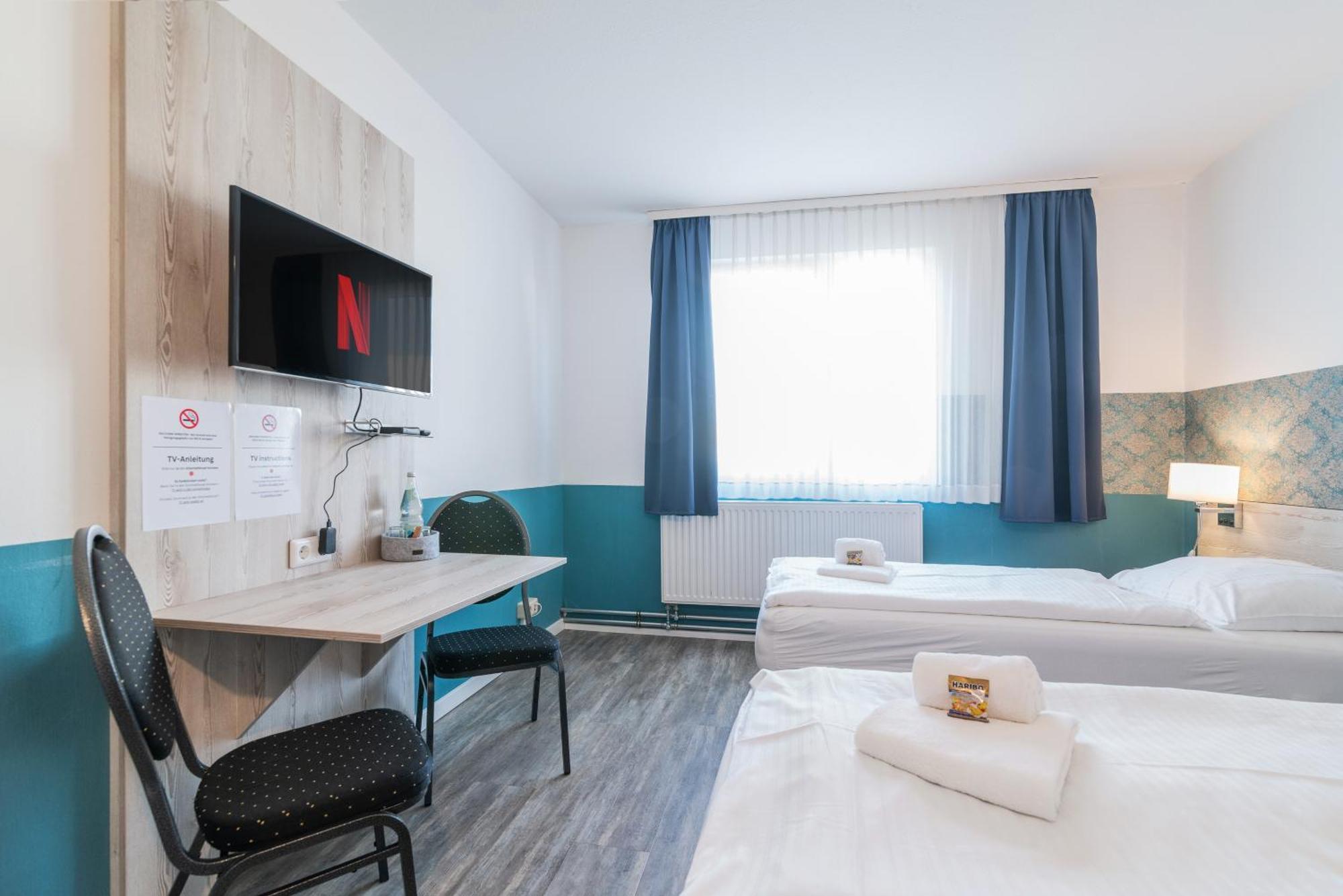 Hotel Cafe Galerie - Smart Tv - Free Parking Garbsen Εξωτερικό φωτογραφία