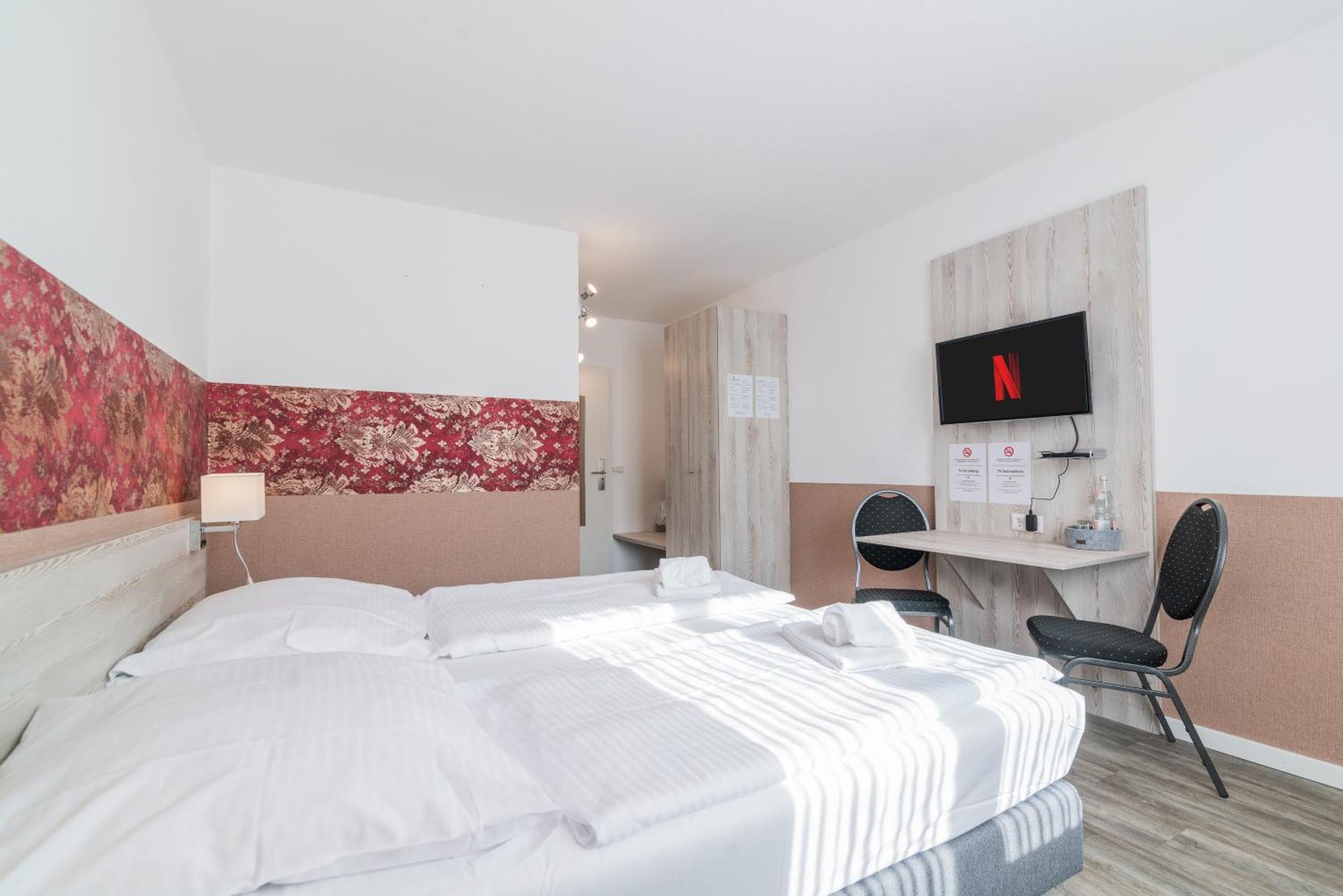 Hotel Cafe Galerie - Smart Tv - Free Parking Garbsen Εξωτερικό φωτογραφία